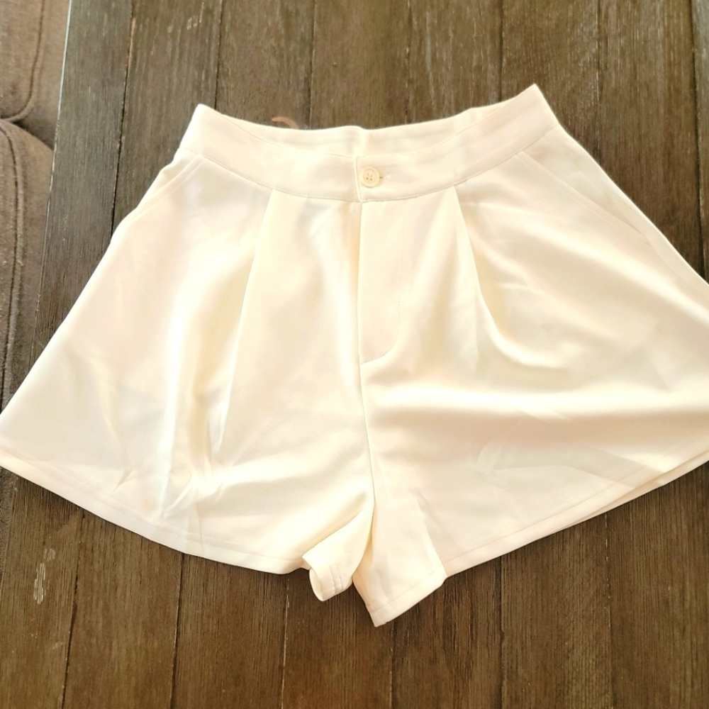 NWT Cider High Waisted Shorts S